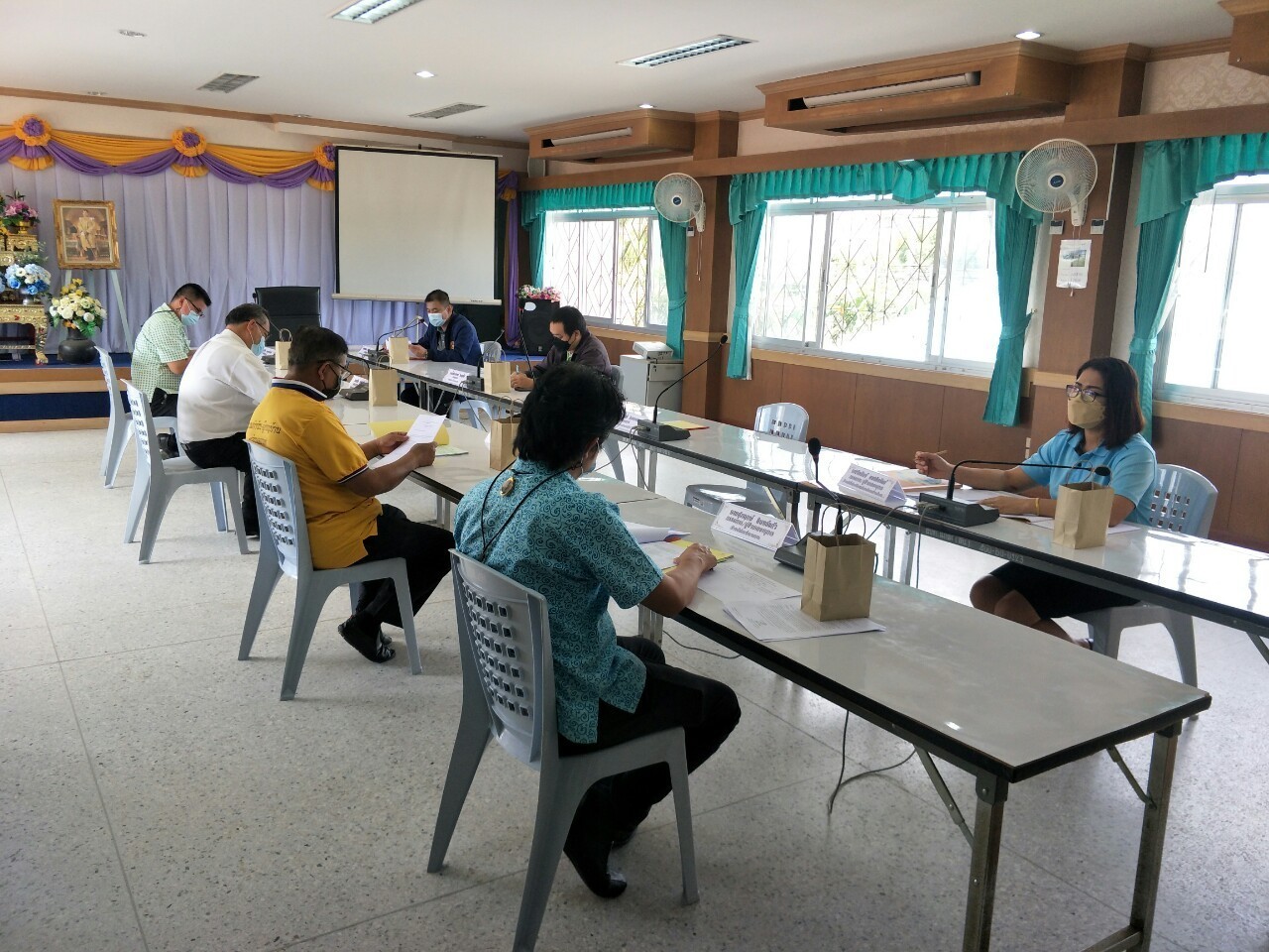 คณะกรรมการช่วยเหลือประชาชนขององค์การบริหารส่วนตำบลแกลง ด้านการส่งเสริมและพัฒนาคุณภาพชีวิตขององค์การบริหารส่วนตำบลในสถานการณ์การระบาดของโรคติดเชื้อไวรัสโคโรนา 2019 (COVID 2019) ครั้งที่ 4/2565